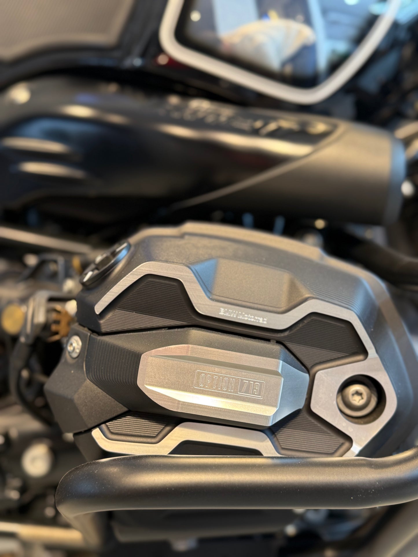 BMW R nineT Pure 100th Anniversary 2023