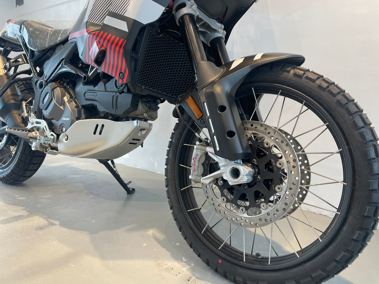 Ducati Desert X 2024