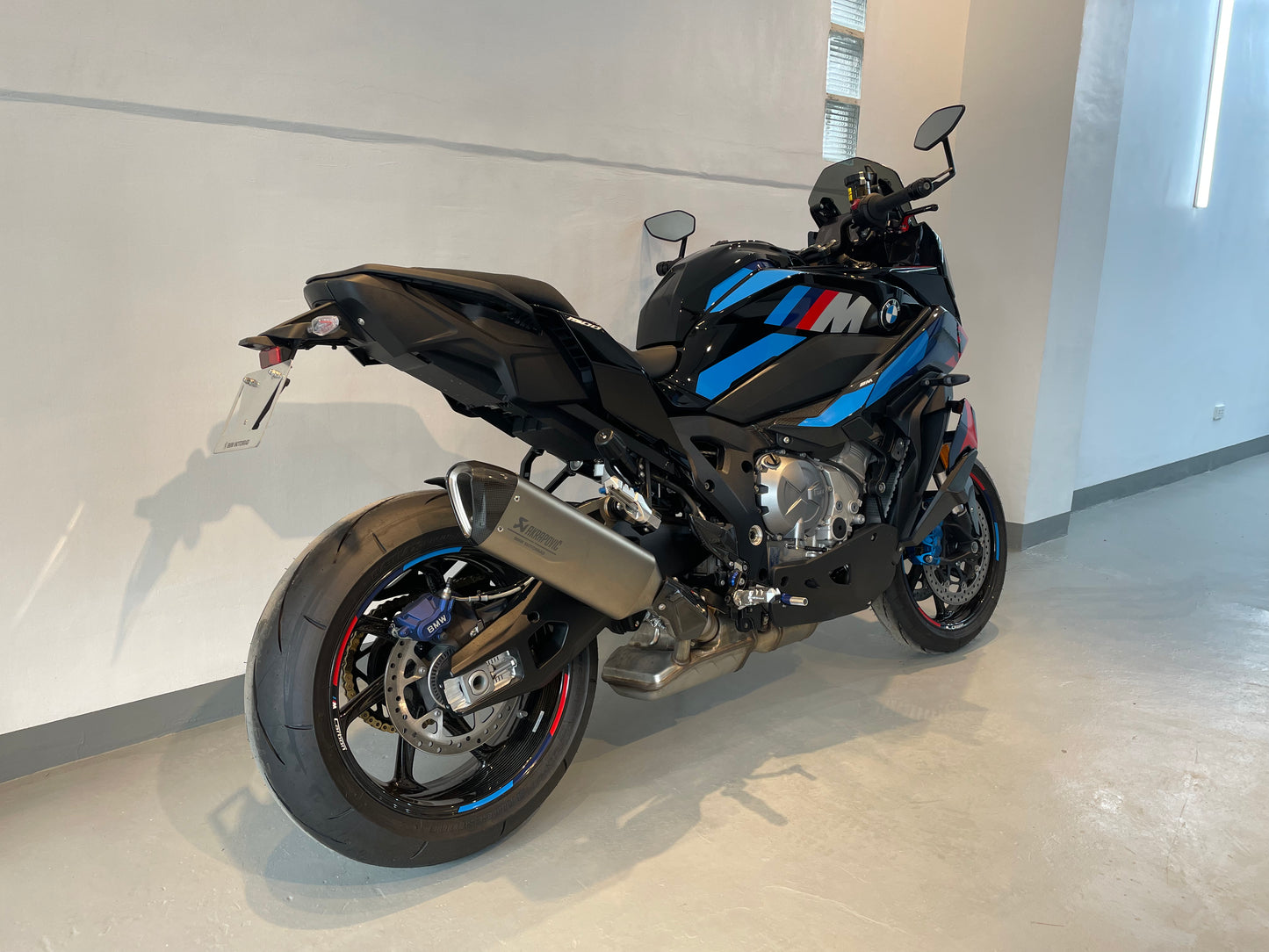 BMW M1000XR 2024