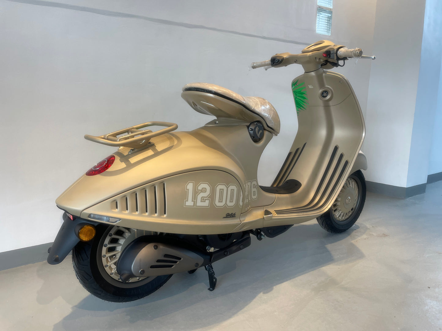 Vespa 946 Dragon Edition | Exclusive Collector's Scooter